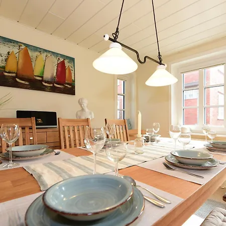 Carl-haeberlin-strasse Holiday home *